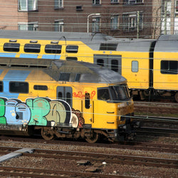 Simply Anti-Graffiti UV Polyester Laminate