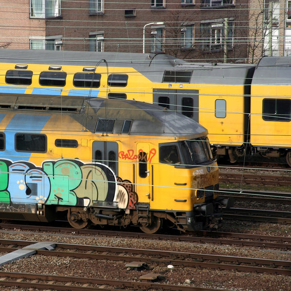 Simply Anti-Graffiti UV Polyester Laminate