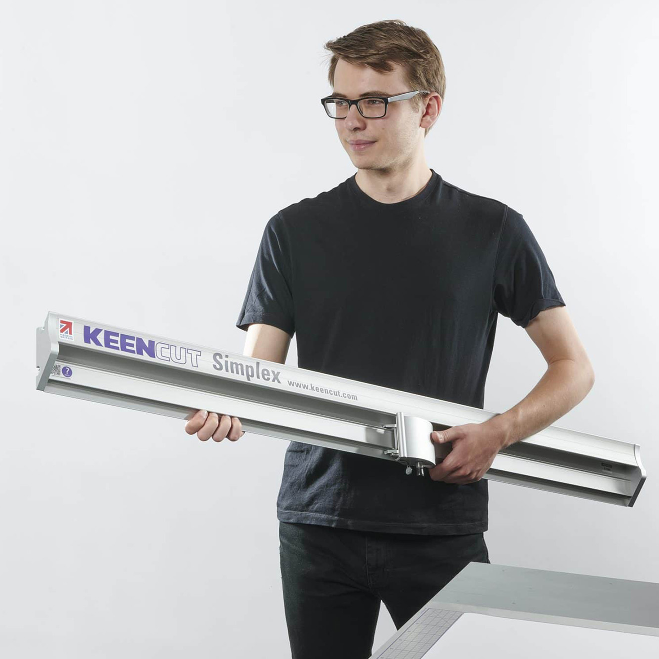 Keencut Simplex Portable Cutter | Pyramid Display Materials